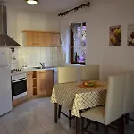 In With Sea View, Terrace, Air Conditioning, Wifi 4552-9 * Supetarska Draga
