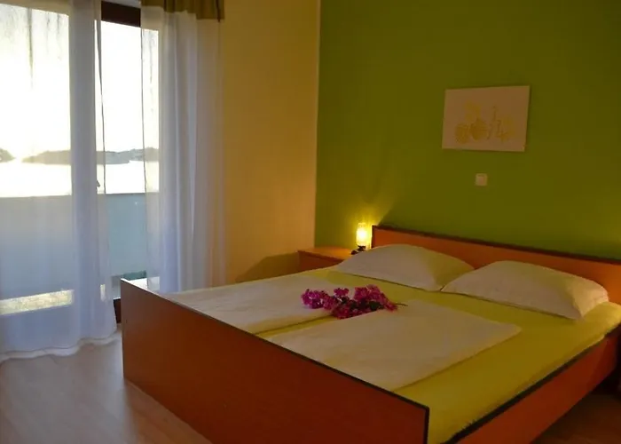 In With Sea View, Terrace, Air Conditioning, Wifi 4552-9 Supetarska Draga