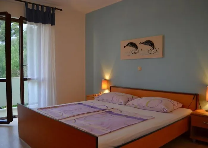 In With Sea View, Terrace, Air Conditioning, Wifi 4552-9 Supetarska Draga